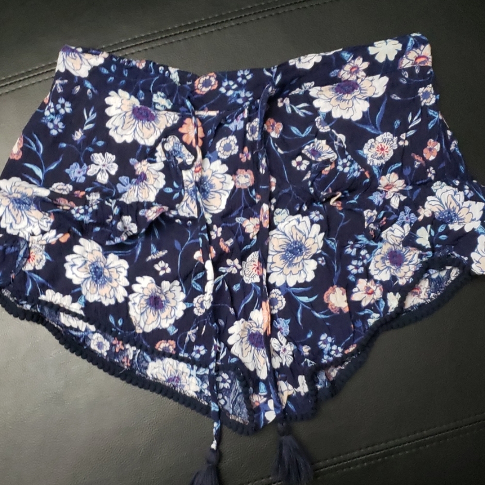Derek Heart Ruffle Shorts